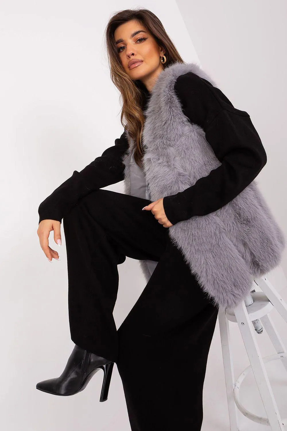 Chic Faux Fur Gilet: Your Essential Wardrobe Staple