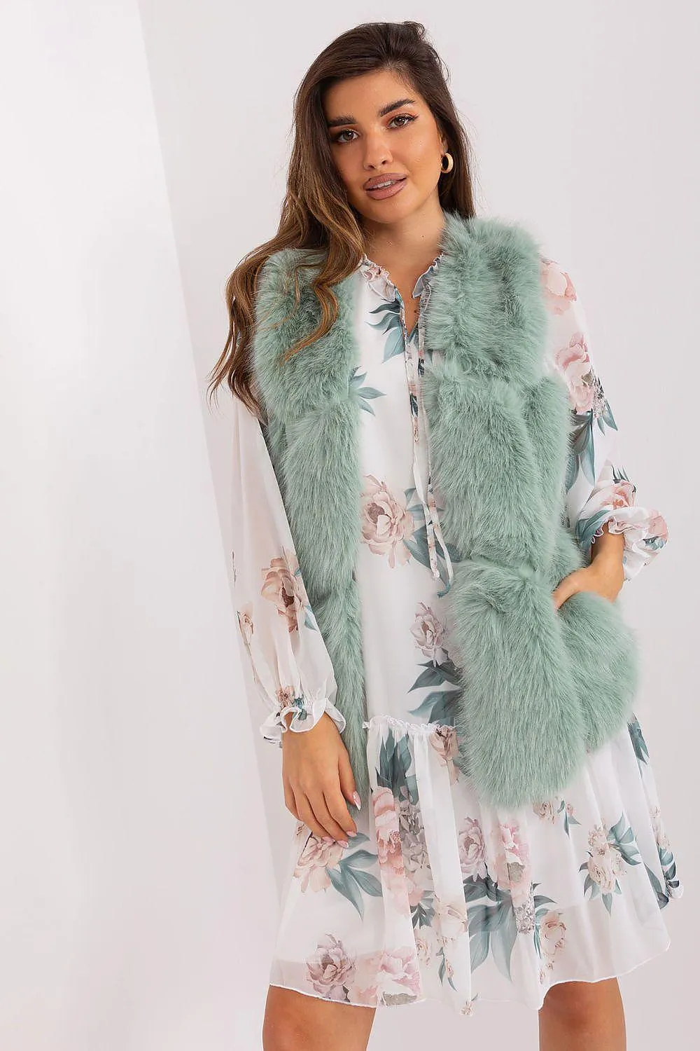 Chic Faux Fur Gilet: Your Essential Wardrobe Staple