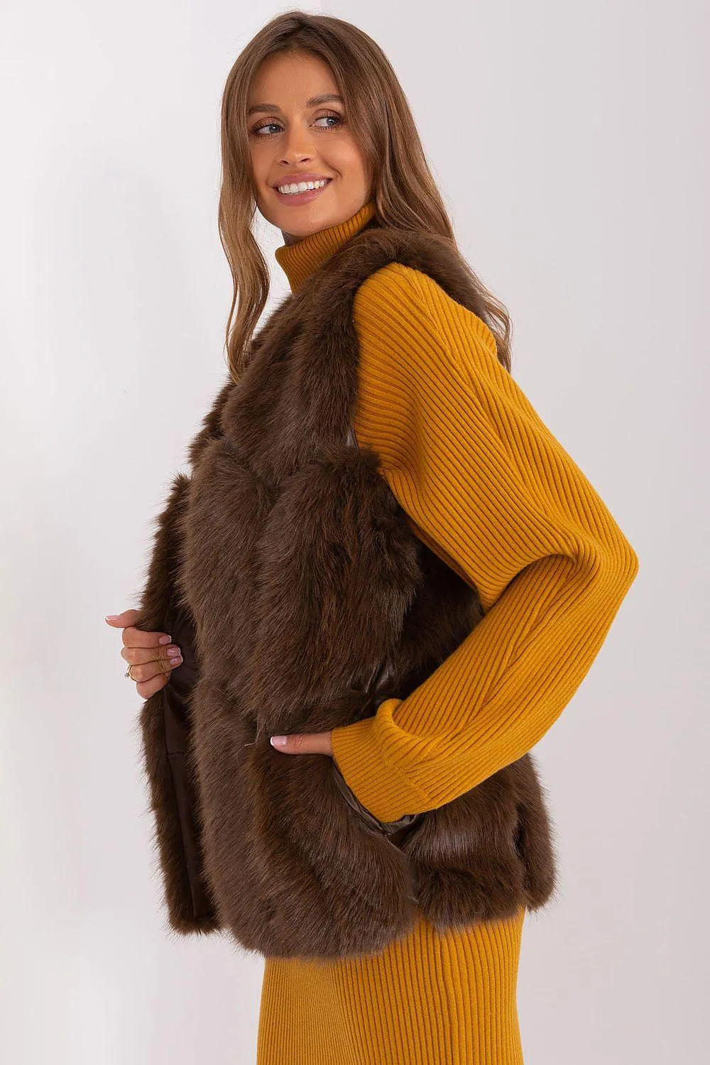 Chic Faux Fur Gilet: Your Essential Wardrobe Staple