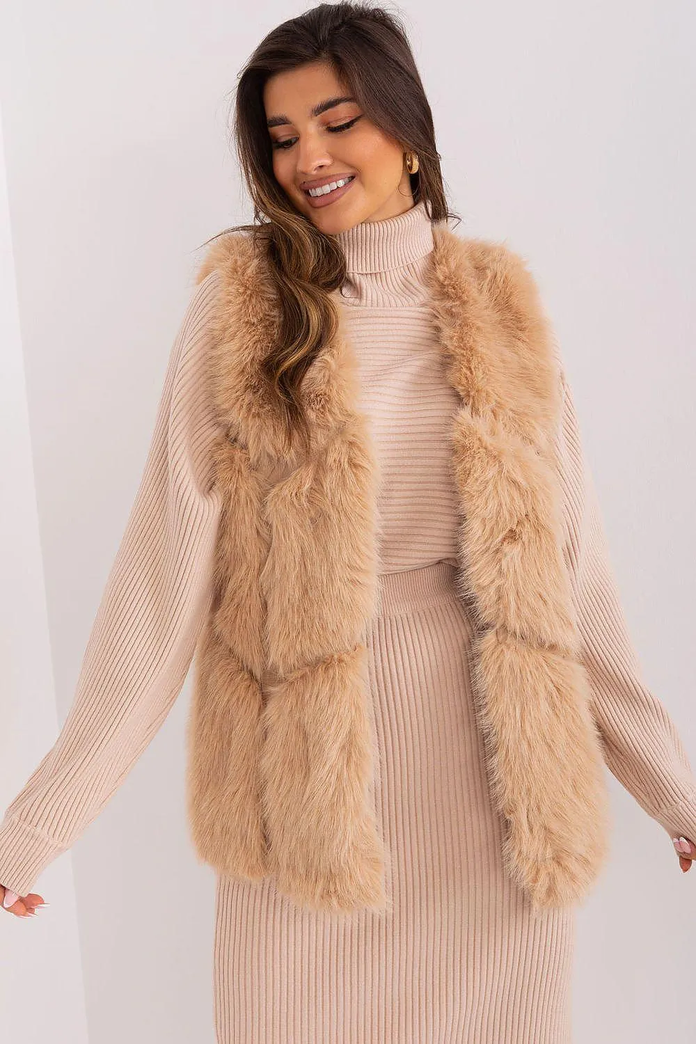 Chic Faux Fur Gilet: Your Essential Wardrobe Staple