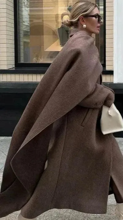 European Style Single-Breasted Wool Coat with Scarf Accent